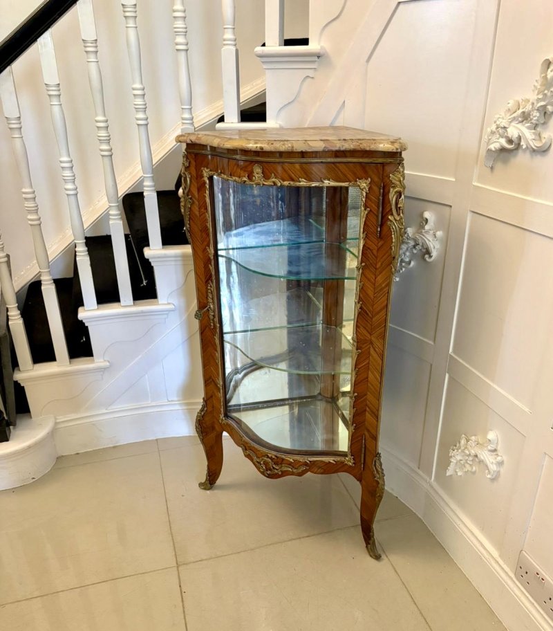Antique Exceptional French Kingwood Serpentine Corner Display Cabinet with Marble Top and Ormolu Mounts - Image 5